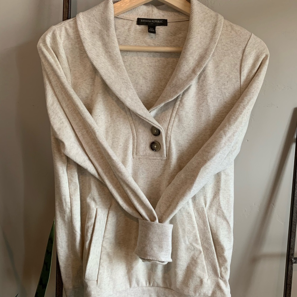 Collared Pullover Sweatshirt - Picture 2 of 5